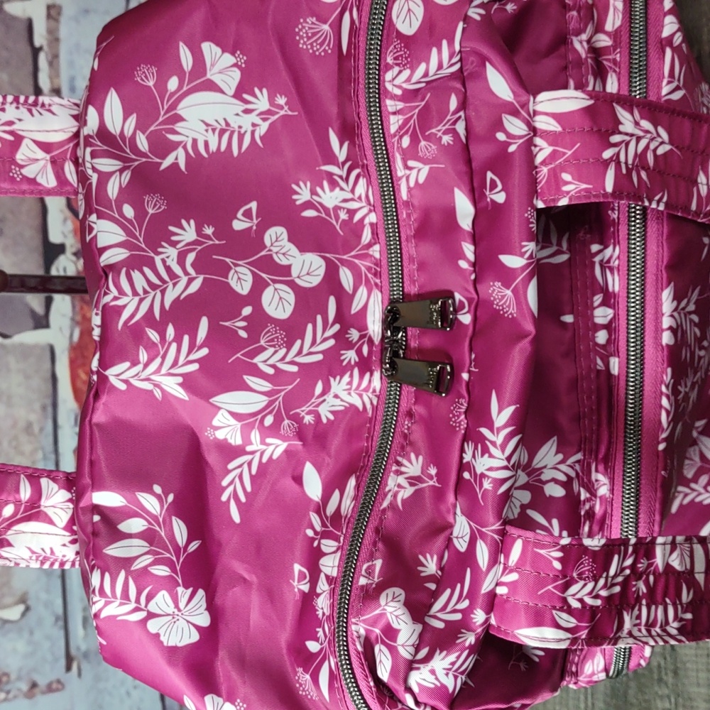 Lug® "Ranger XL" Packable Botanical Print Tote Bag - Picture 8 of 16